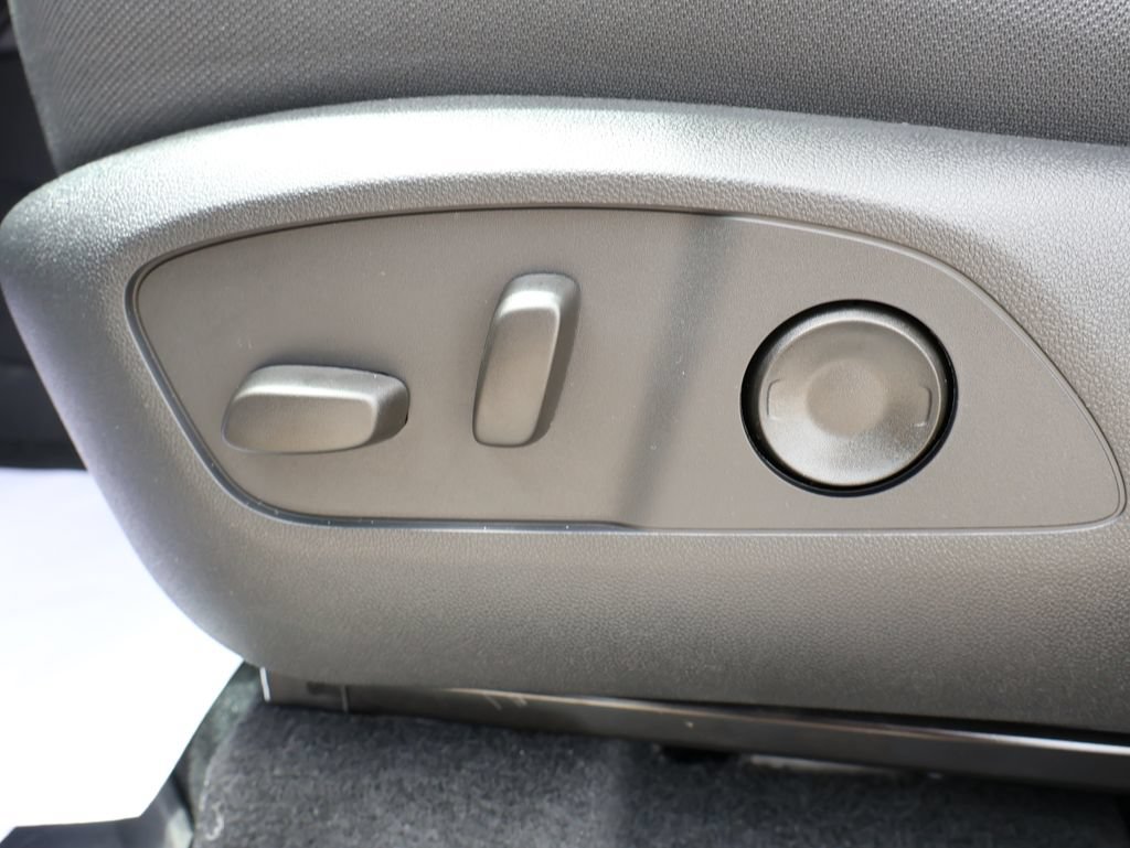 New 2026 Chevrolet Traverse LT w/ Enhanced Driving Package FWD image 13