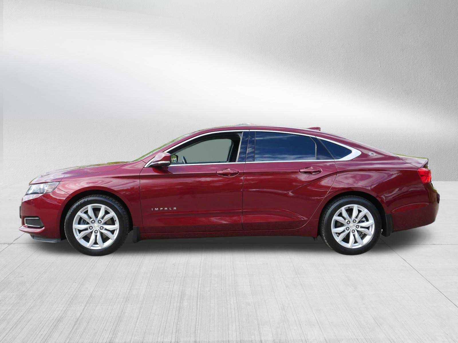 Used 2017 Chevrolet Impala LT w/ Convenience Package FWD image 4