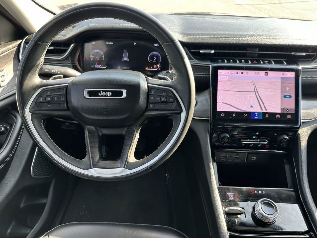 Used 2023 Jeep Grand Cherokee Limited AWD/4WD image 4