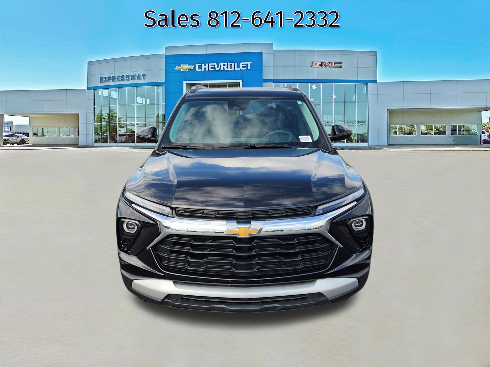 Used 2025 Chevrolet TrailBlazer LT AWD/4WD image 2