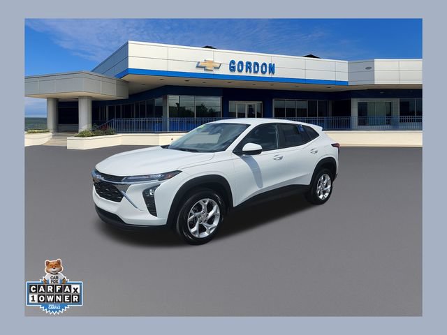 Used 2024 Chevrolet Trax LS w/ LS Convenience Package FWD image 1
