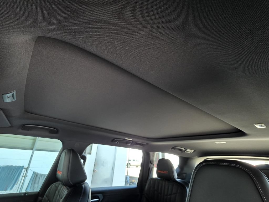 New 2026 Nissan Armada PRO-4X AWD/4WD image 9