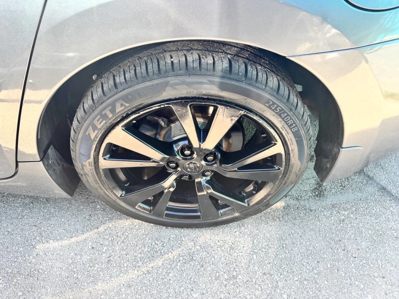 Used 2018 Nissan Maxima 3.5 SV w/ Interior Lighting Package image 5