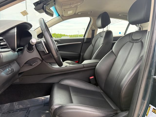 Used 2025 Genesis G70 2.5T AWD/4WD image 10