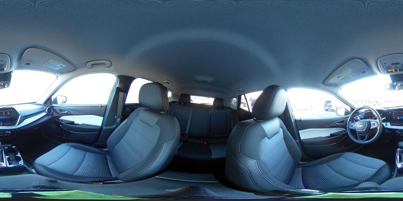 Used 2025 Chevrolet Trax LT image 40