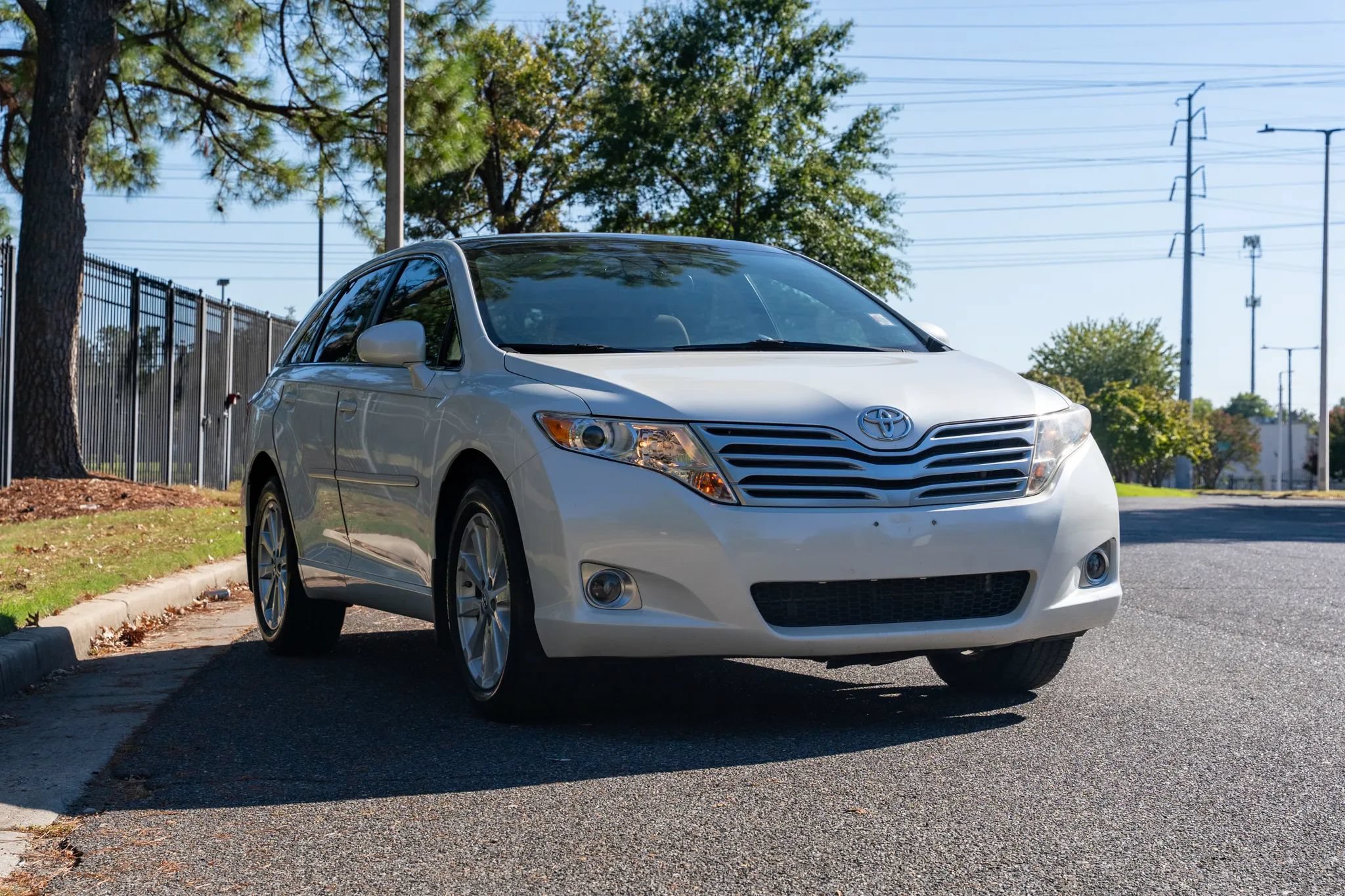 Used 2011 Toyota Venza FWD image 3