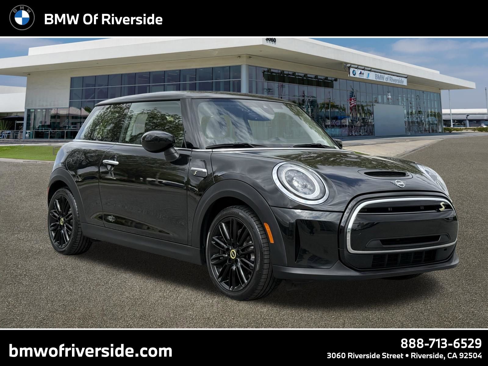Used 2024 MINI Cooper SE FWD image 1