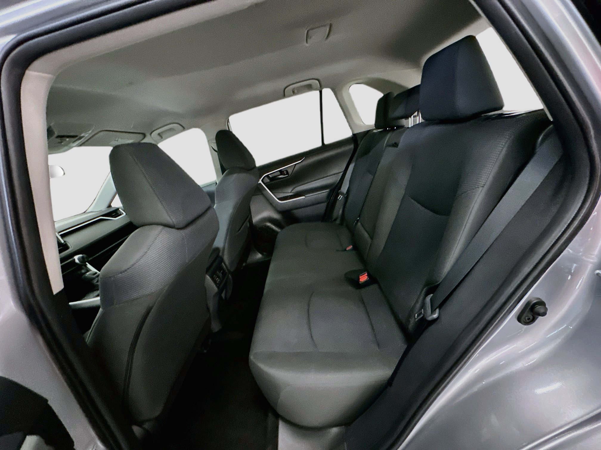 Used 2025 Toyota RAV4 LE AWD/4WD image 28