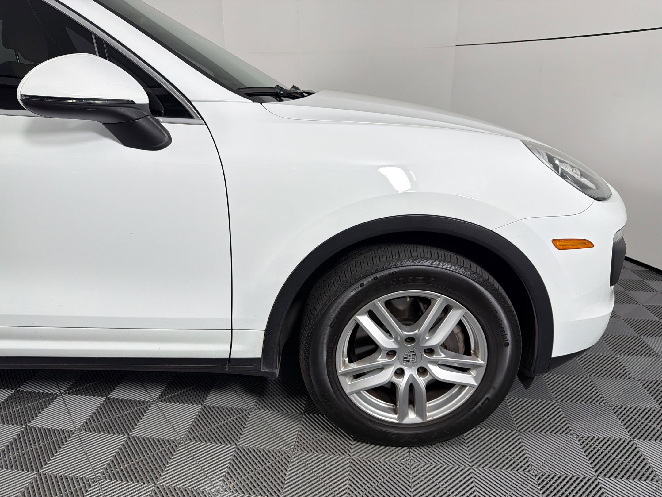 Used 2016 Porsche Cayenne AWD/4WD image 12