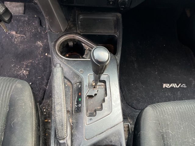 Used 2018 Toyota RAV4 LE image 18