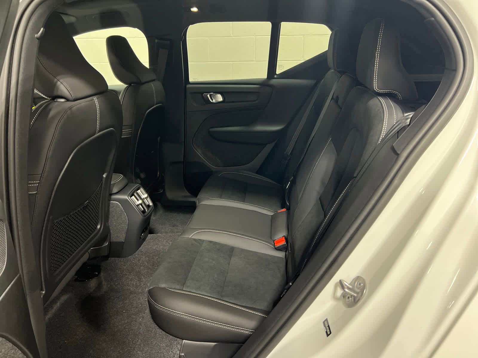 New 2024 Volvo XC40 Recharge Plus image 7