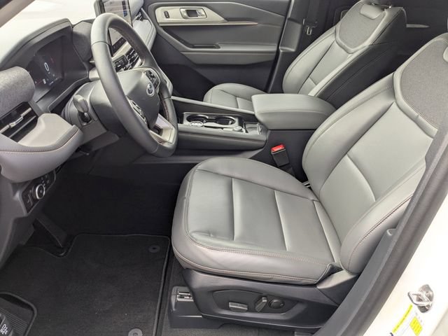 New 2026 Ford Explorer Active w/ Active Comfort Package AWD/4WD image 16