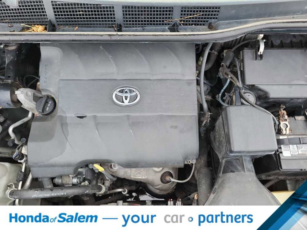Used 2014 Toyota Sienna XLE image 9