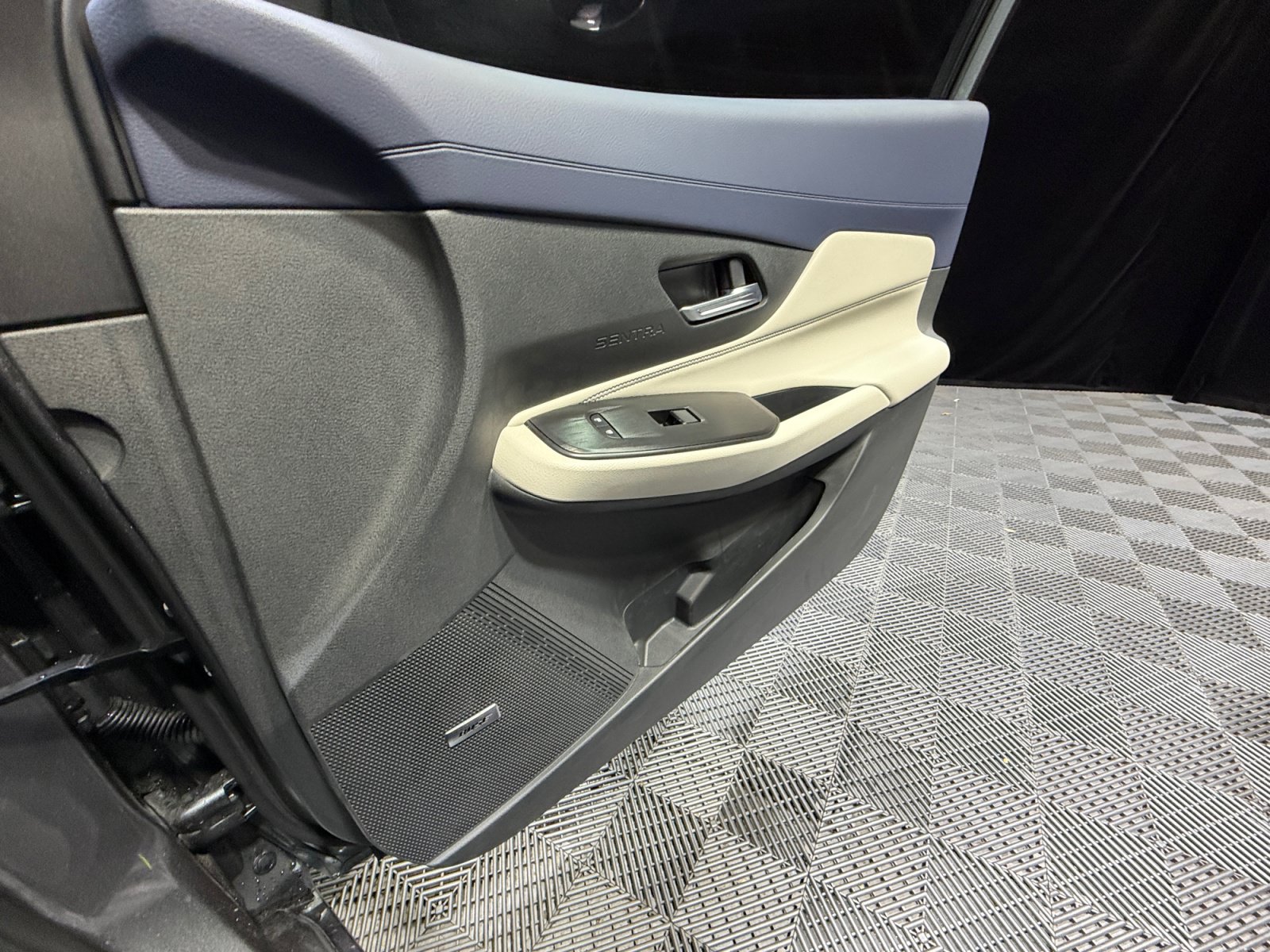 New 2026 Nissan Sentra SL w/ Floor Mat Package FWD image 16