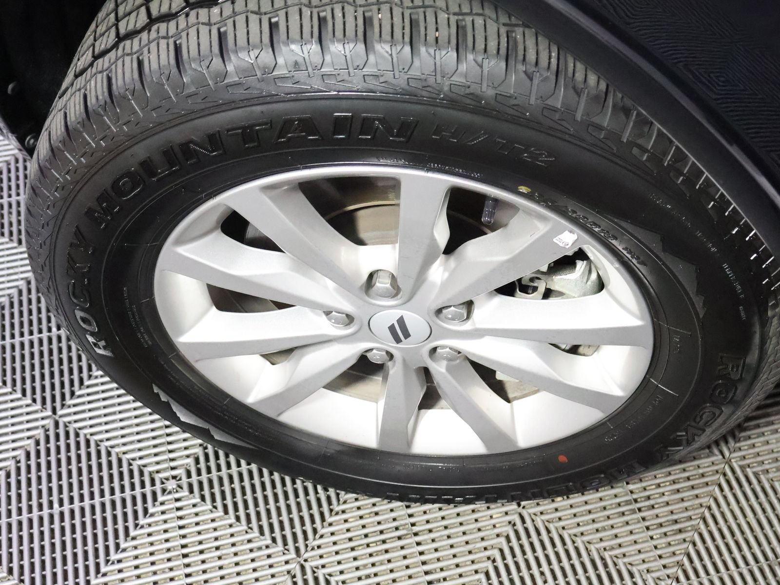 Used 2025 Dodge Durango GT RWD image 16