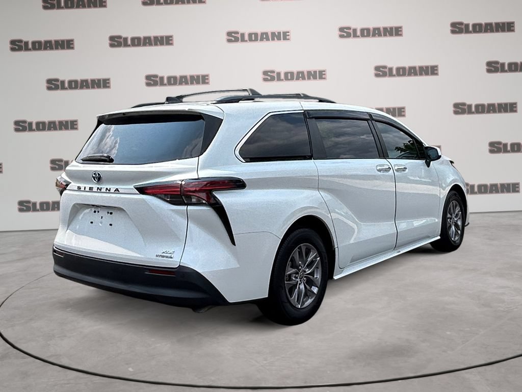 Used 2022 Toyota Sienna XLE w/ XLE Plus Package FWD image 5