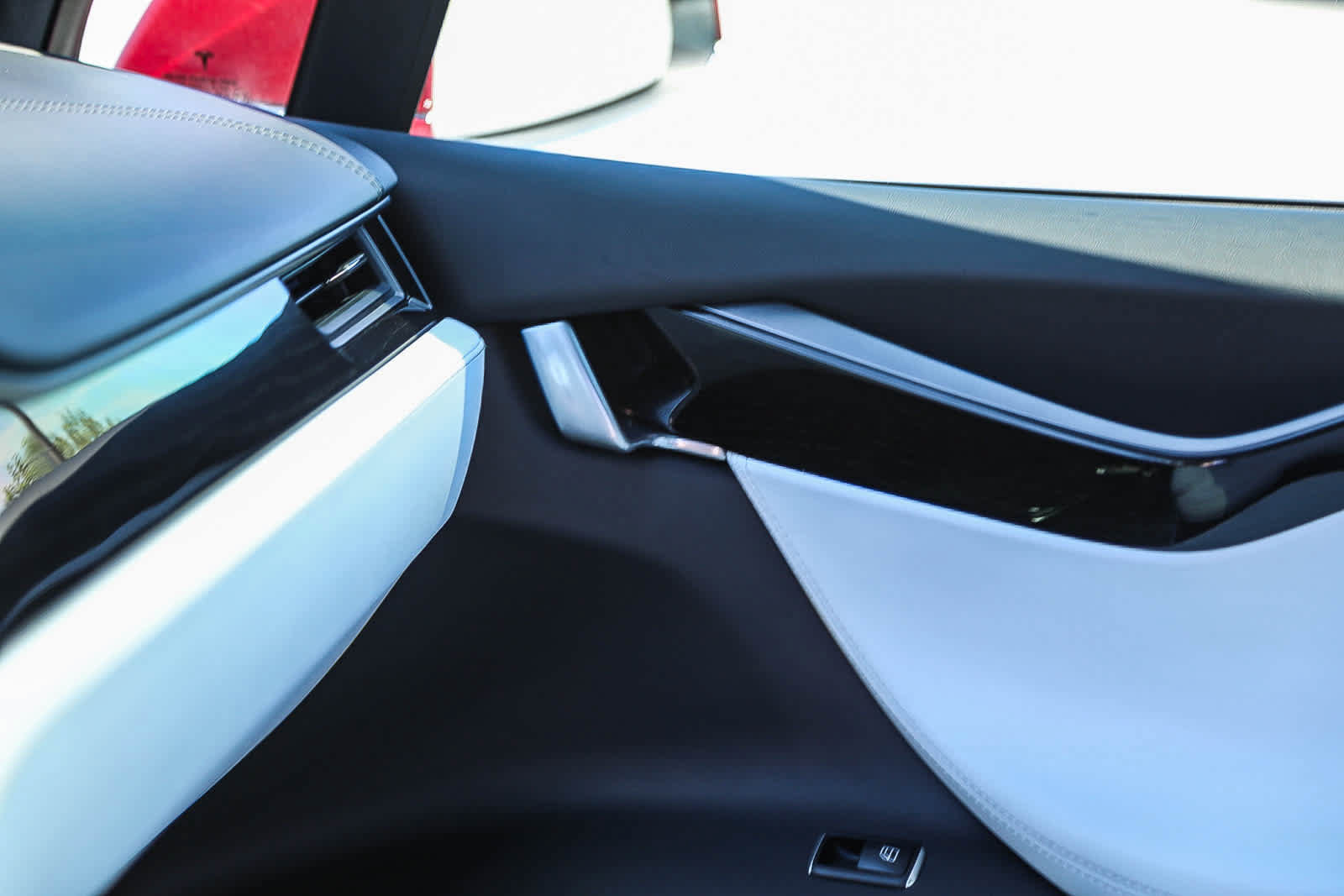 Used 2020 Tesla Model X Long Range AWD/4WD image 21