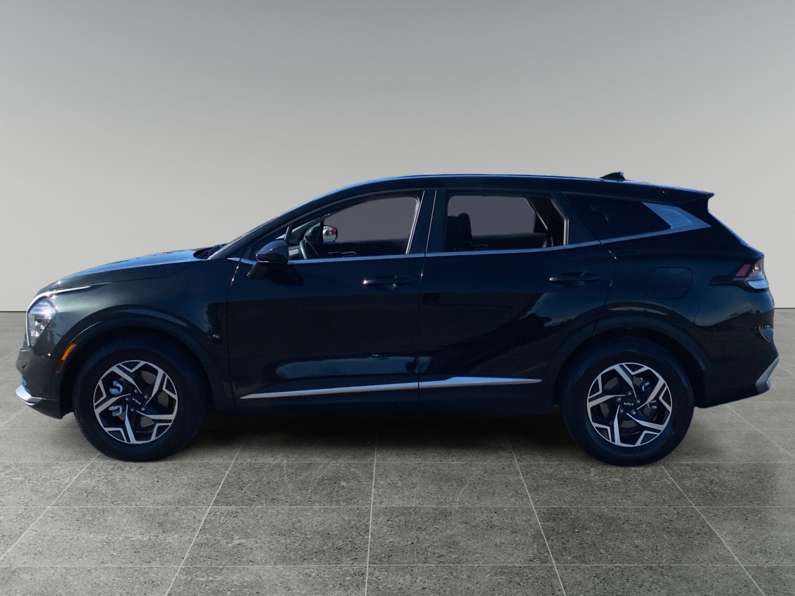 Used 2024 Kia Sportage LX FWD image 2