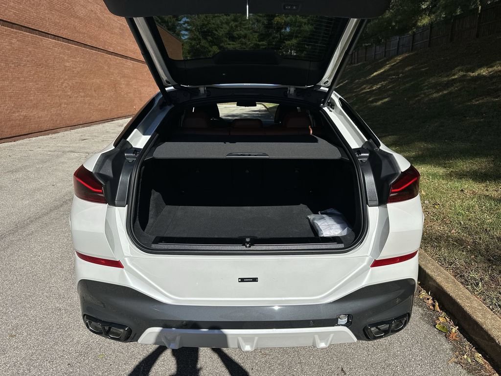 New 2026 BMW X6 M60i image 23