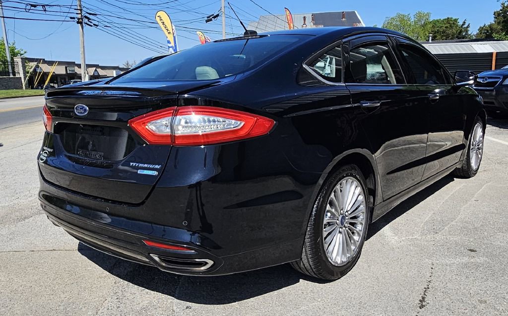 Used 2016 Ford Fusion Titanium image 5