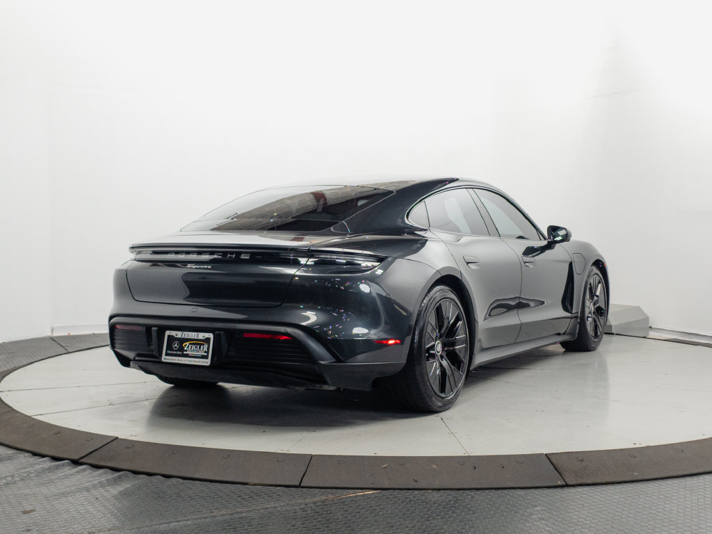 Used 2022 Porsche Taycan RWD image 33