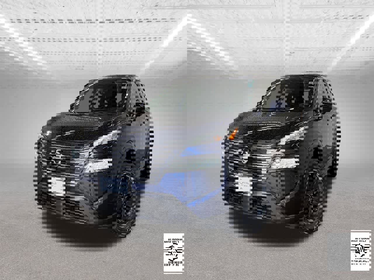 Used 2024 Nissan Rogue SV image 1