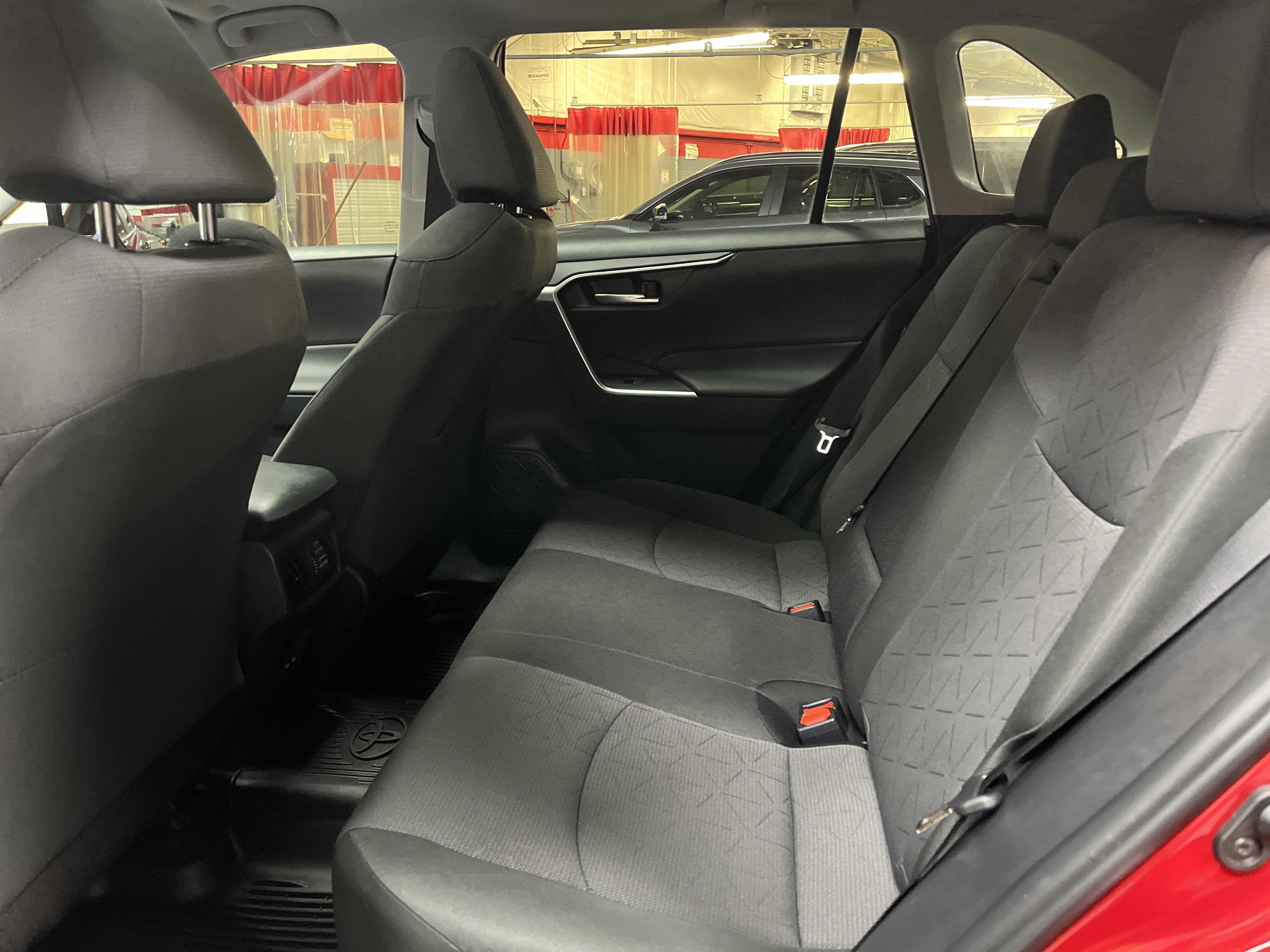 Certified 2025 Toyota RAV4 XLE w/ Convenience Package AWD/4WD image 31