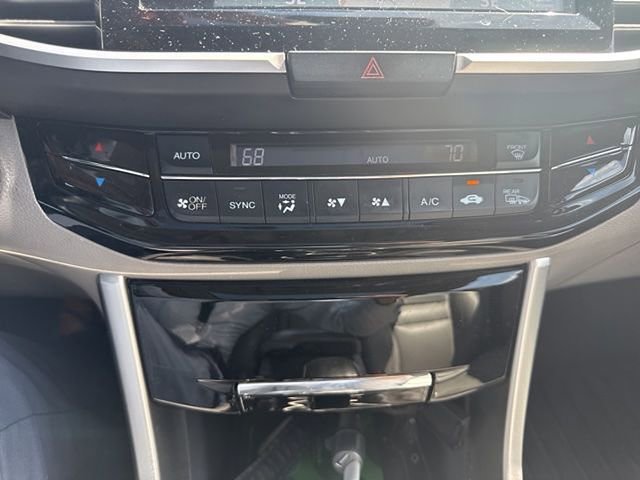 Certified 2017 Honda Accord EX-L image 12