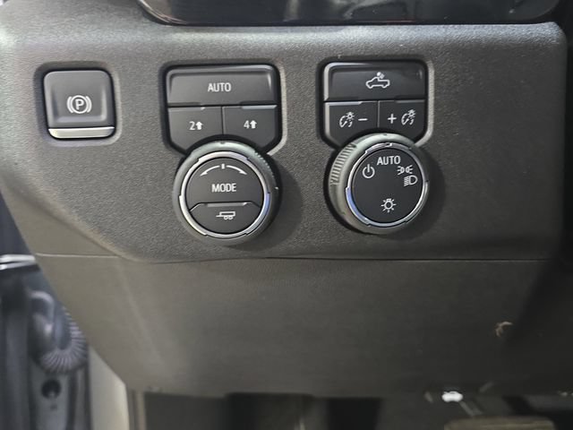 Used 2025 Chevrolet Silverado 1500 LT AWD/4WD image 29