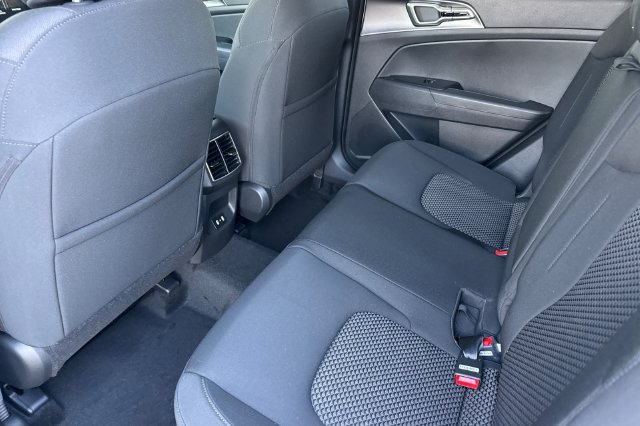 New 2027 Kia Sportage LX FWD image 14