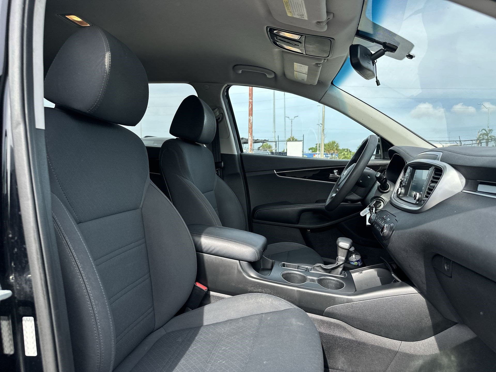 Used 2020 Kia Sorento LX FWD image 24