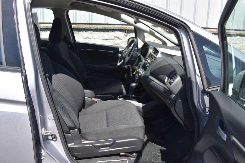 Used 2019 Honda Fit LX image 25