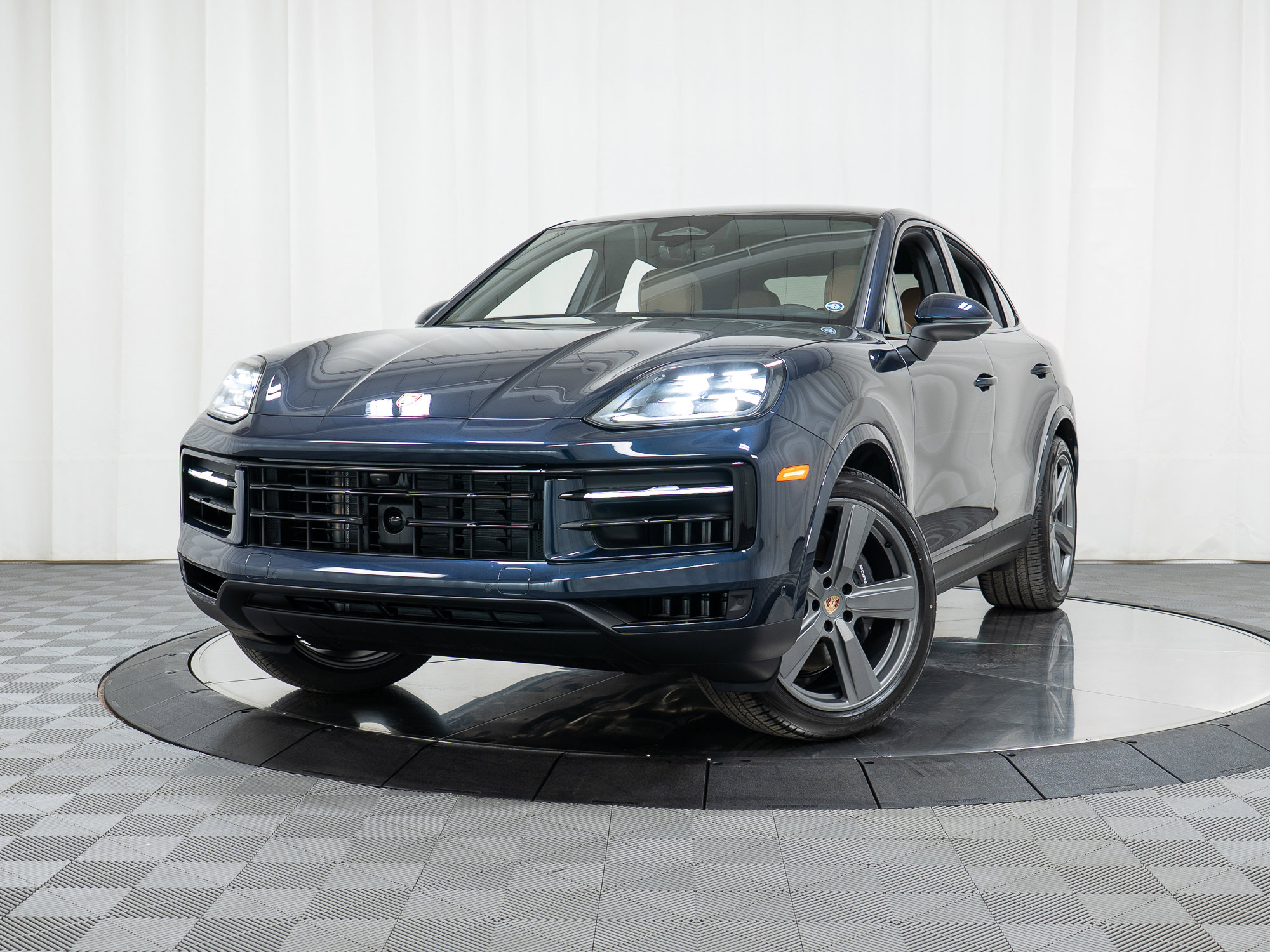 New 2026 Porsche Cayenne Coupe AWD/4WD image 32