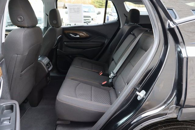 Used 2021 GMC Terrain SLE w/ Driver Convenience Package image 9