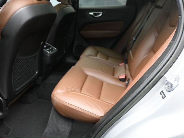 Used 2023 Volvo XC60 B5 Ultimate w/ Protection Package Premier image 21