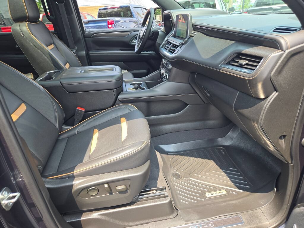 Certified 2023 GMC Yukon AT4 w/ AT4 Premium Package AWD/4WD image 7