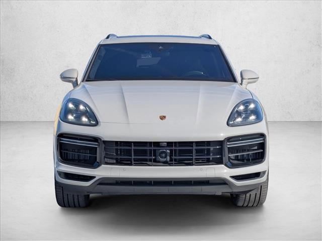 Used 2022 Porsche Cayenne Turbo image 2