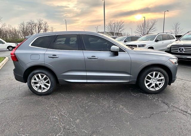 Used 2021 Volvo XC60 T5 Momentum w/ Premium Package AWD/4WD image 5