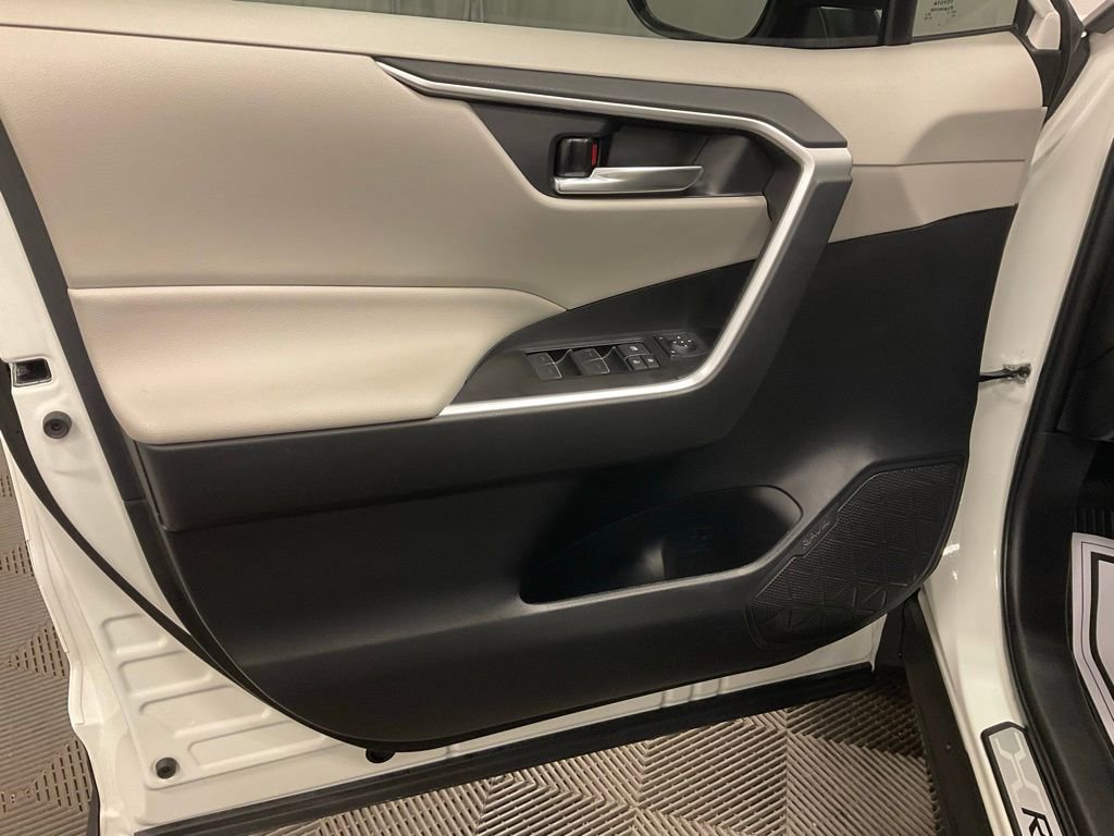 Used 2024 Toyota RAV4 XLE image 10