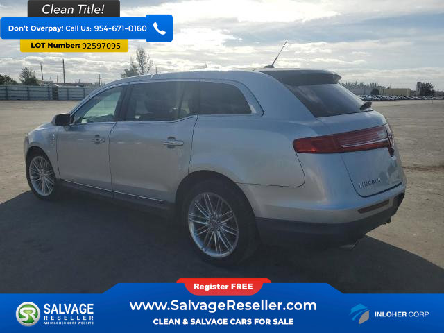 Used 2013 Lincoln MKT AWD image 3