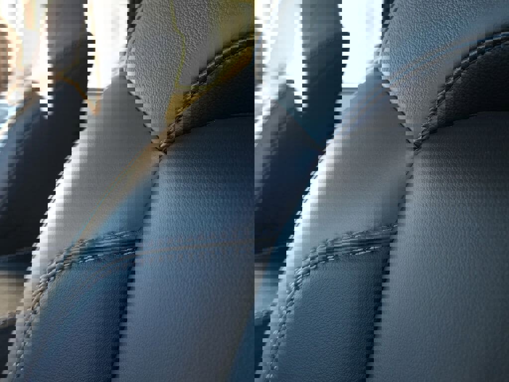 Used 2025 Ford Bronco Outer Banks image 13