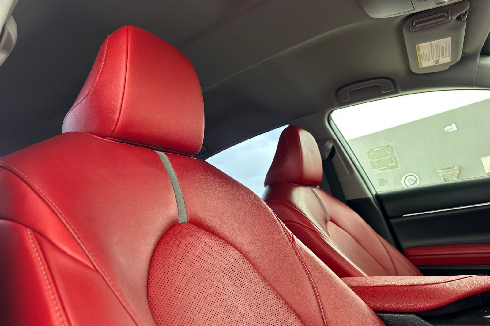 Used 2021 Toyota Camry XSE w/ Carpet Mat Package (TMS) FWD image 20