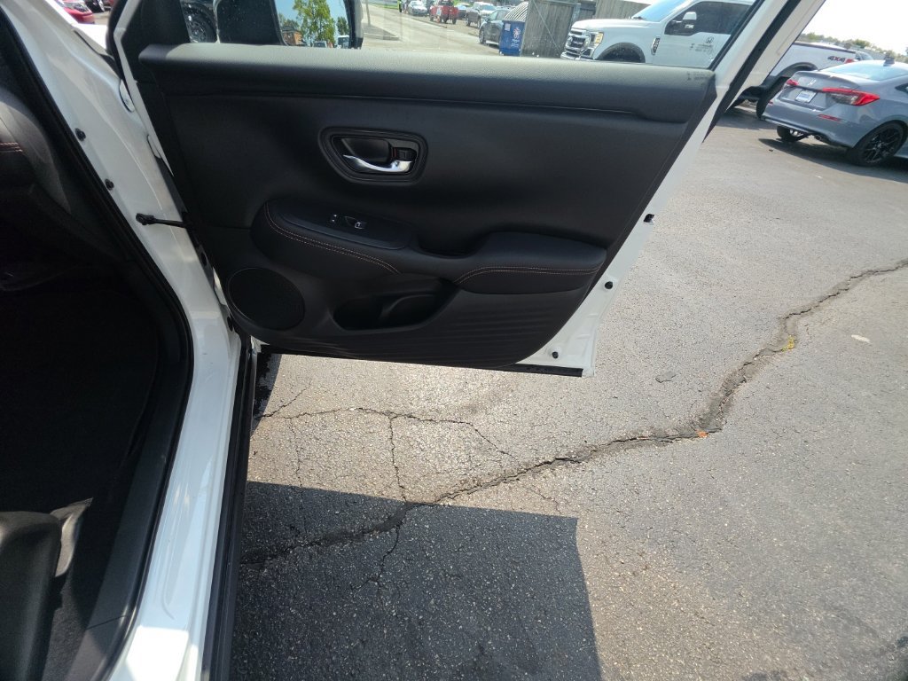 Certified 2026 Honda HR-V Sport image 32