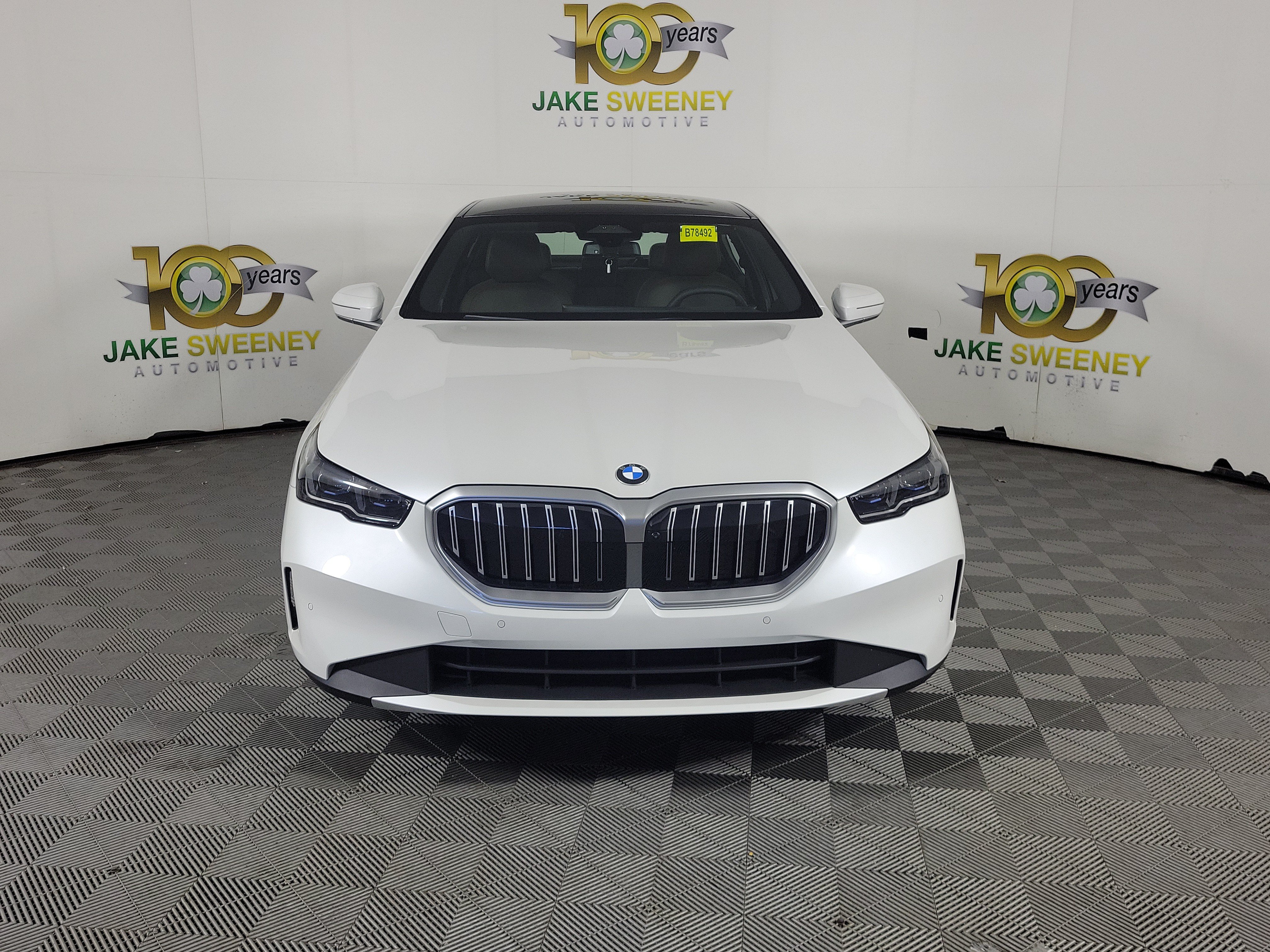 Certified 2027 BMW 530i xDrive w/ Premium Package AWD/4WD image 2
