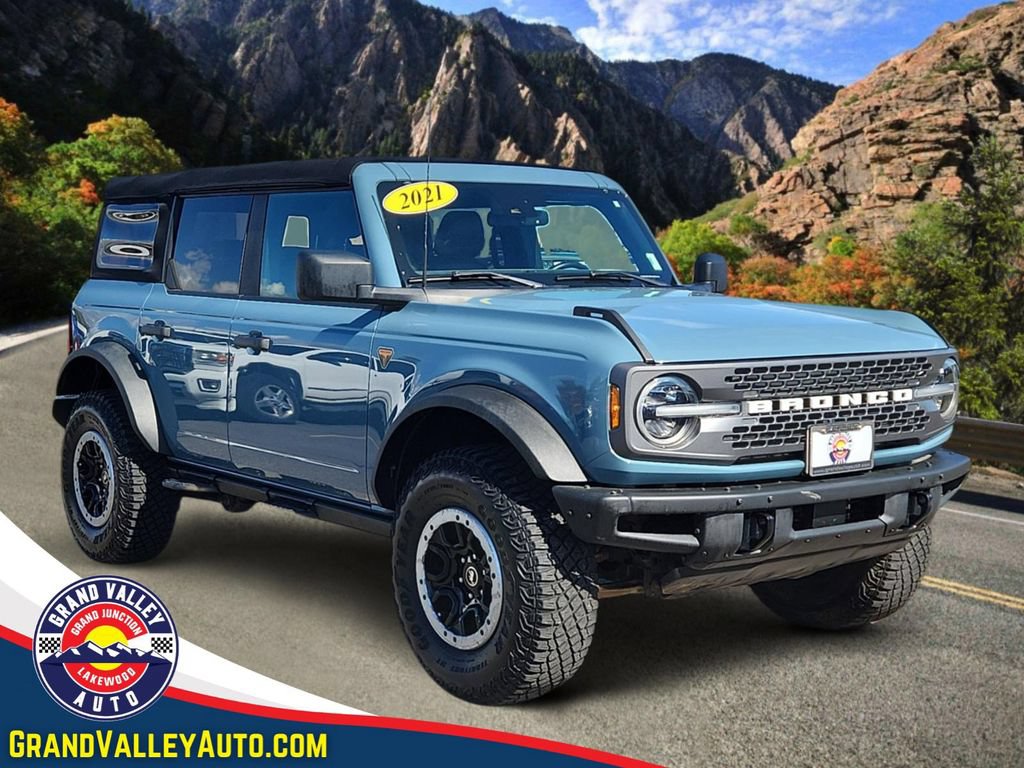 Used 2021 Ford Bronco Badlands w/ Sasquatch Package AWD/4WD video 1