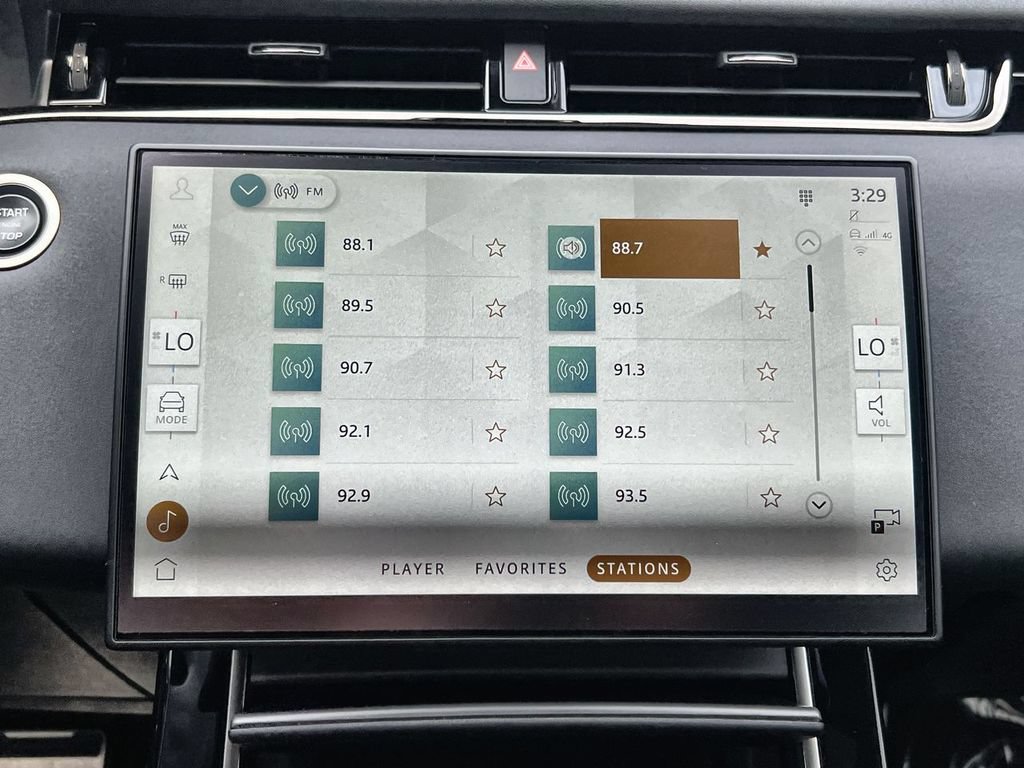 Certified 2024 Land Rover Range Rover Evoque Dynamic SE AWD/4WD image 23