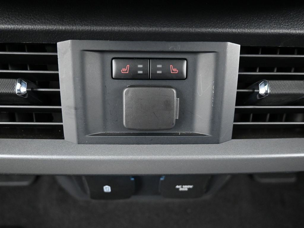 Used 2024 Ford F150 Lightning Lariat image 33