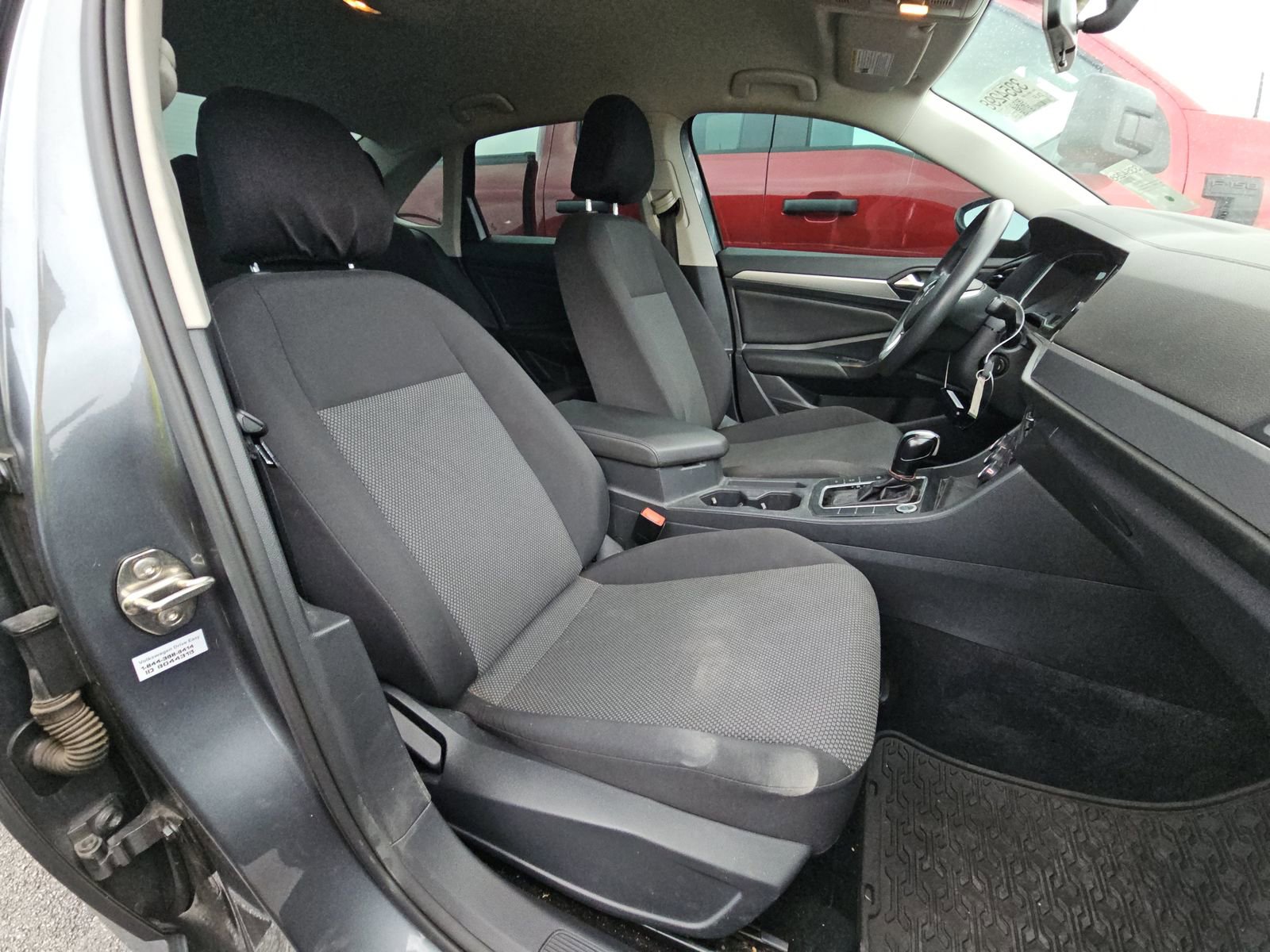 Used 2021 Volkswagen Jetta SE image 15