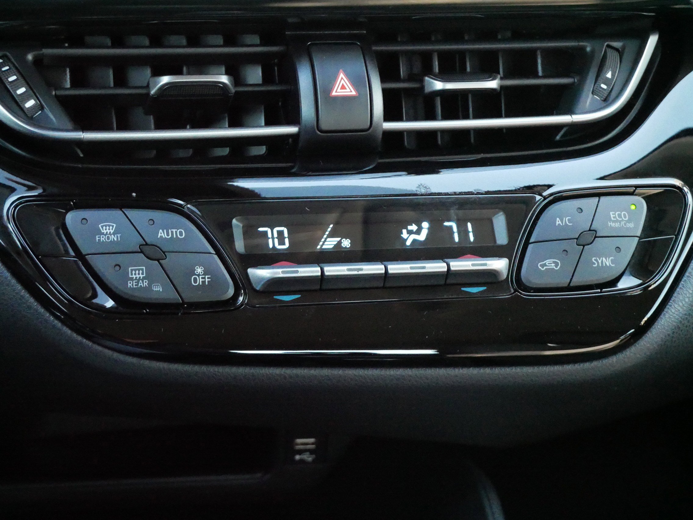 Used 2021 Toyota C-HR LE image 23