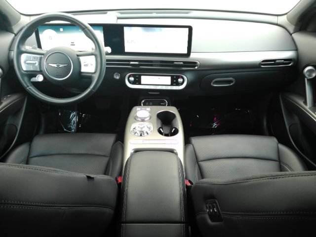 Used 2024 Genesis GV60 RWD image 3